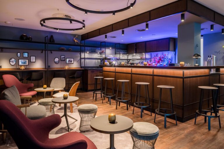 Bar Bar